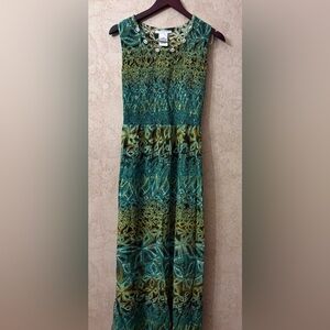 Madison Leigh  Green Patterned Maxi Dress